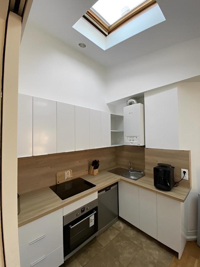 Apartment Upscale 80m2 2 Bedroom Near Champs Elysees *